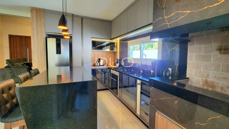 CASA EM XANGRI-LÁ: 12ª foto da galeria de imagens do imóvel