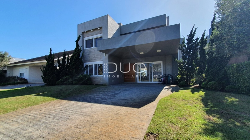 SOBRADO NO CONDOMÍNIO ENSEADA LAGOS EM XANGRI-LÁ: 5ª foto da galeria de imagens do imóvel