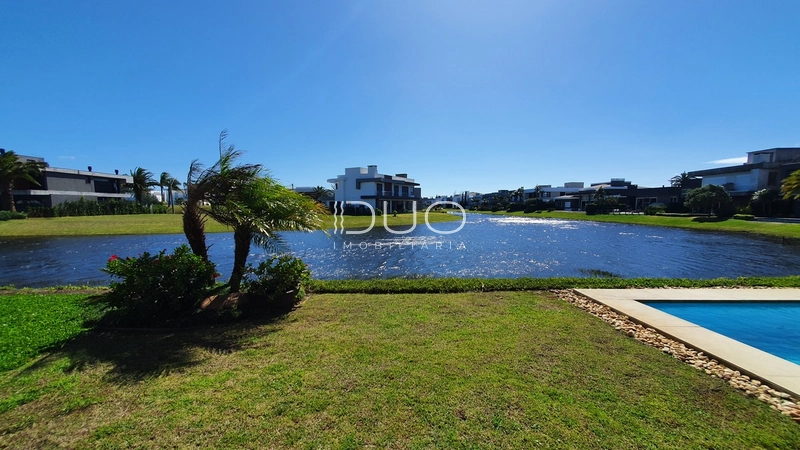 SOBRADO NO CONDOMÍNIO ENSEADA LAGOS EM XANGRI-LÁ: 45ª foto da galeria de imagens do imóvel