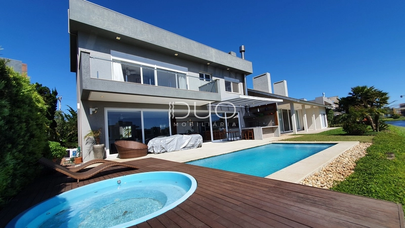 SOBRADO NO CONDOMÍNIO ENSEADA LAGOS EM XANGRI-LÁ: 42ª foto da galeria de imagens do imóvel