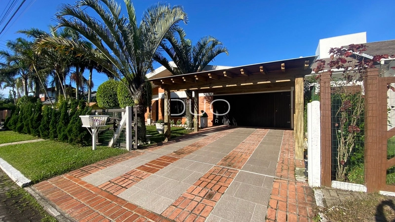 CASA COM 3 DORMITÓRIOS EM XANGRI-LÁ: 3ª foto da galeria de imagens do imóvel