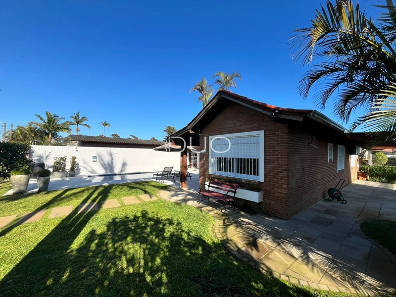 CASA EM XANGRI-LÁ: 7ª foto da galeria de imagens do imóvel