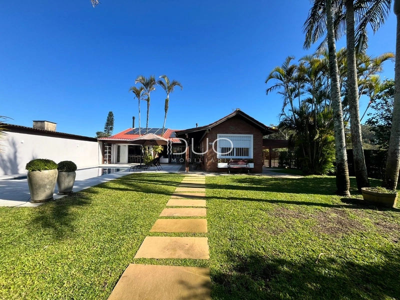 CASA EM XANGRI-LÁ: 5ª foto da galeria de imagens do imóvel