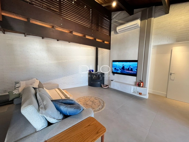 CASA EM XANGRI-LÁ: 13ª foto da galeria de imagens do imóvel