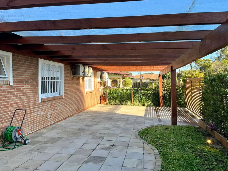 CASA EM XANGRI-LÁ: 9ª foto da galeria de imagens do imóvel