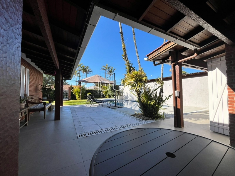 CASA EM XANGRI-LÁ: 11ª foto da galeria de imagens do imóvel