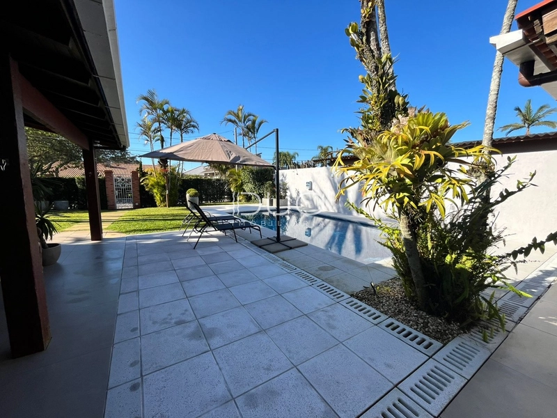 CASA EM XANGRI-LÁ: 10ª foto da galeria de imagens do imóvel