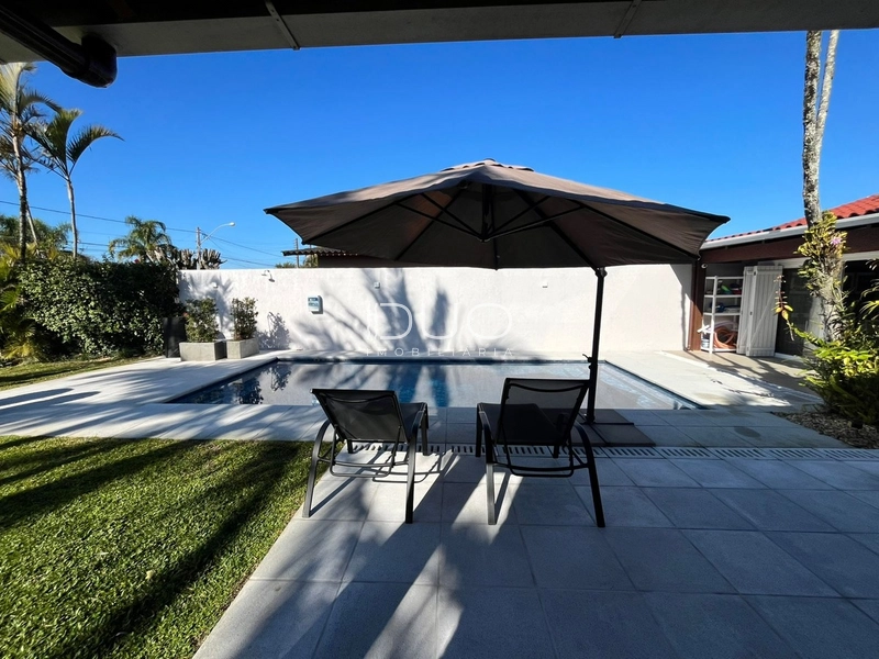 CASA EM XANGRI-LÁ: 16ª foto da galeria de imagens do imóvel