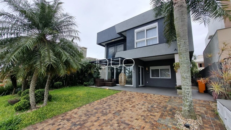 SOBRADO NO CONDOMÍNIO CONDADO DE CAPÃO