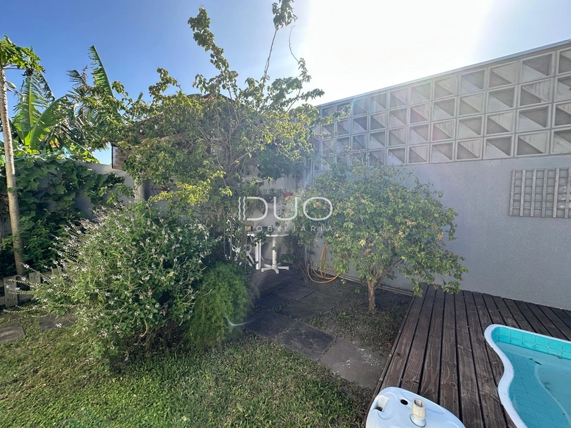 CASA EM XANGRI-LÁ: 8ª foto da galeria de imagens do imóvel