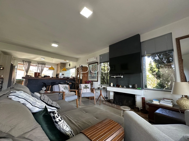 CASA EM XANGRI-LÁ: 10ª foto da galeria de imagens do imóvel