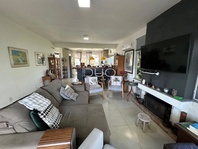 CASA EM XANGRI-LÁ: 11ª foto da galeria de imagens do imóvel