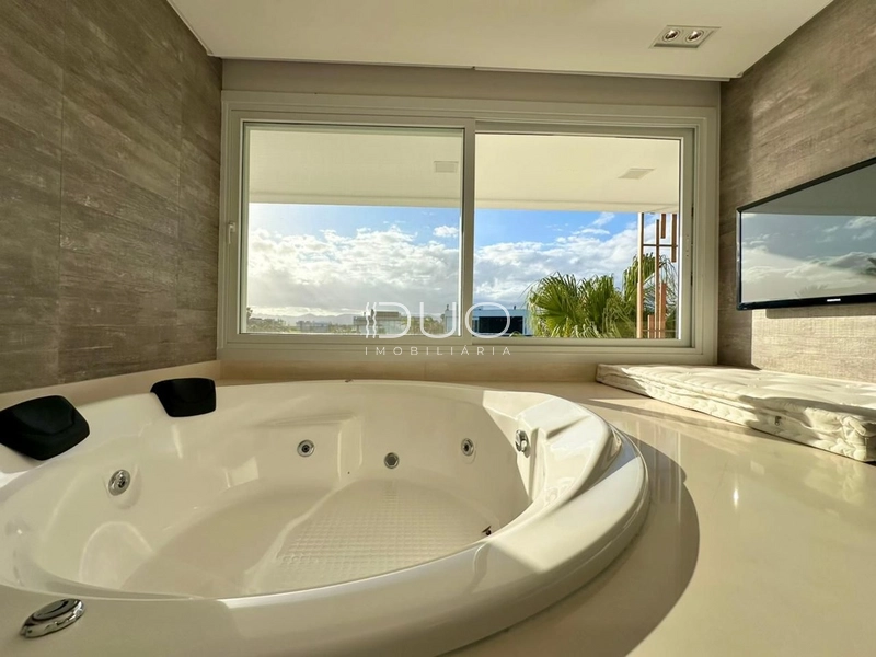 SOBRADO NO CONDOMÍNIO ENSEADA LAGOS EM XANGRI-LÁ: 43ª foto da galeria de imagens do imóvel