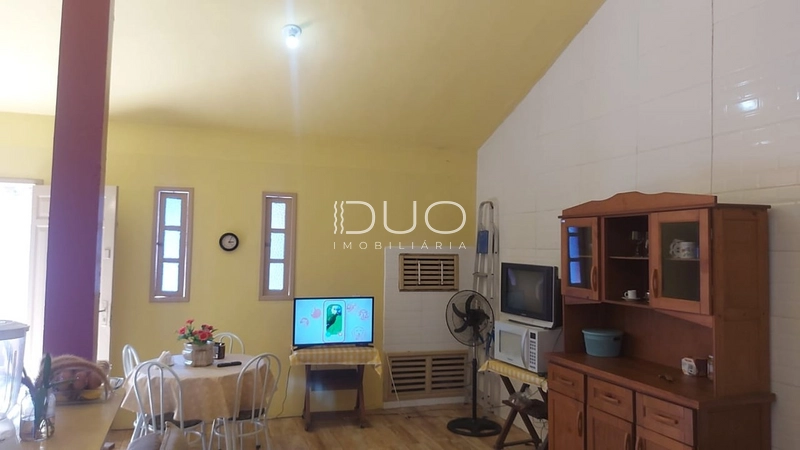 CASA EM XANGRI-LÁ: 8ª foto da galeria de imagens do imóvel