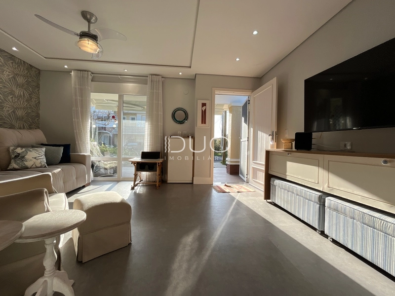 CASA NO CONDOMÍNIO PACIFIC EM XANGRI-LÁ