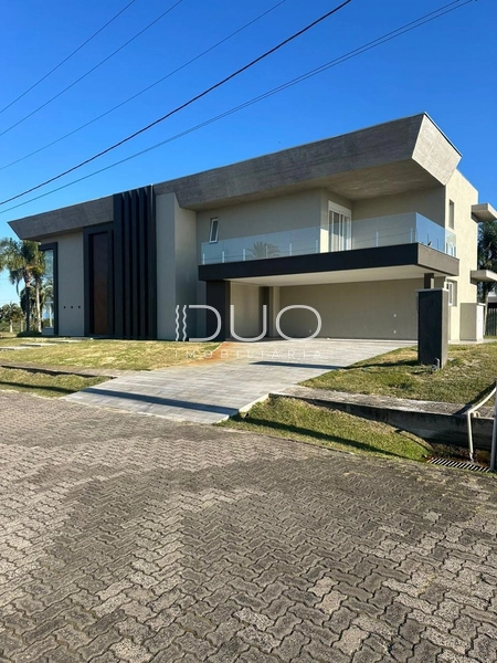 SOBRADO NO CONDOMÍNIO CAPÕA ILHAS RESORT