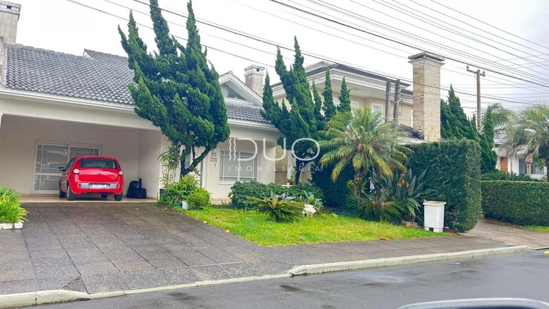 CASA NO CONDOMÍNIO CONDADO DE CAPÃO