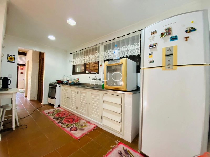 CASA EM ATLÂNTIDA A POUCOS PASSOS DO MAR E ROUBADINHAS: 11ª foto da galeria de imagens do imóvel