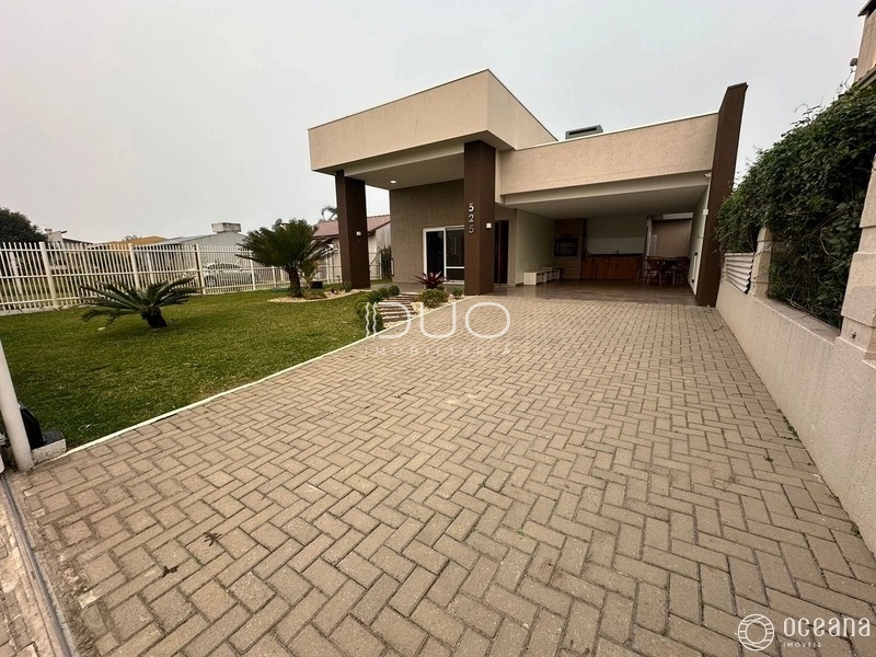 CASA COM 3 DORMITÓRIOS EM XANGRI-LÁ