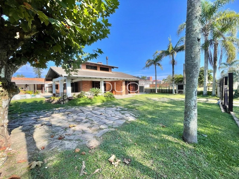 SOBRADO EM XANGRI-LÁ: 3ª foto da galeria de imagens do imóvel