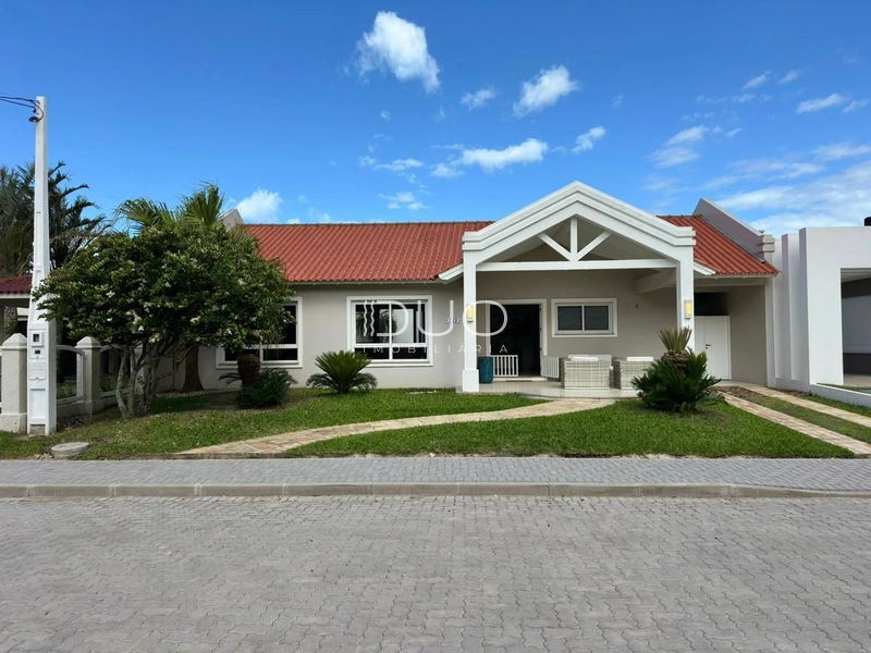 CASA NO CONDOMÍNIO VILLAS RESORT EM XANGRI-LÁ