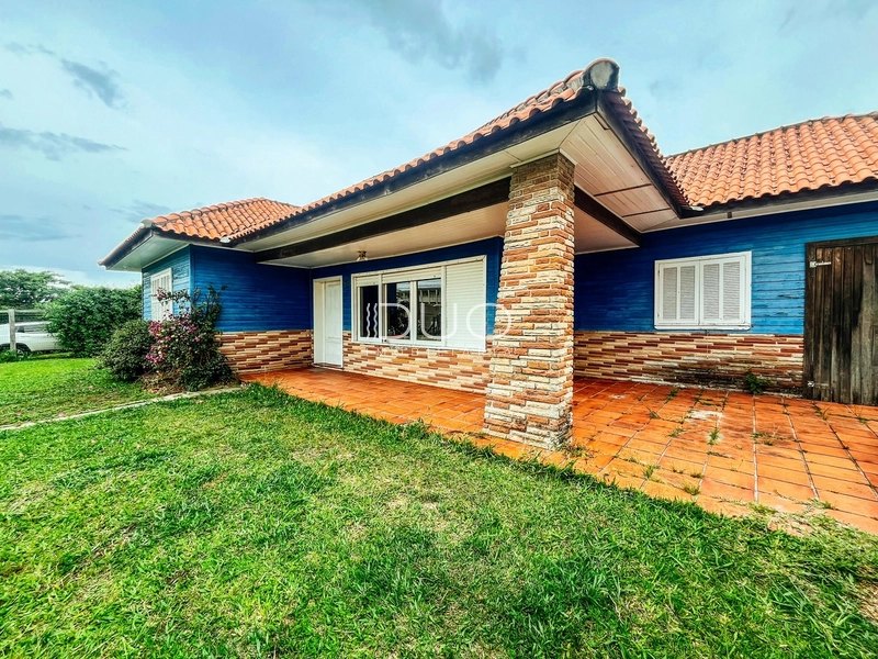 CASA COM 4 DORMITÓRIOS EM CAPÃO DA CANOA