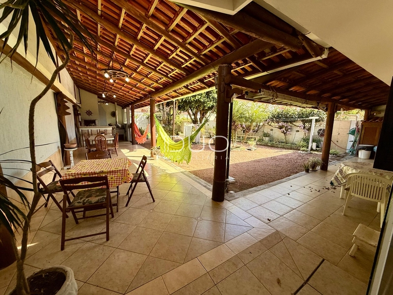 CASA EM XANGRI-LÁ: 11ª foto da galeria de imagens do imóvel