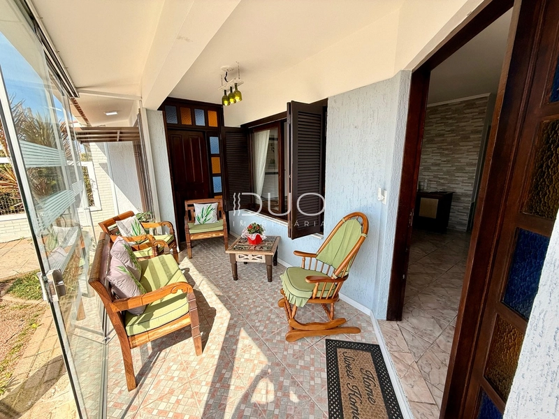 CASA EM XANGRI-LÁ: 3ª foto da galeria de imagens do imóvel