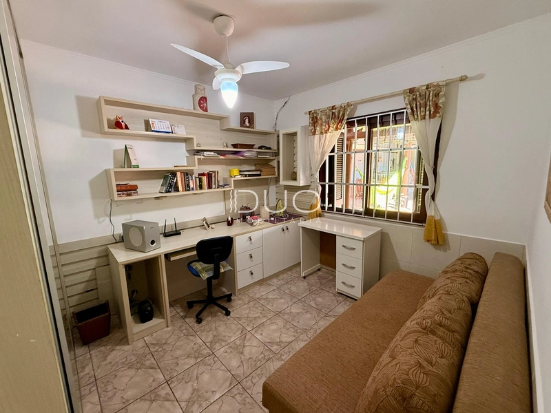 CASA EM XANGRI-LÁ: 8ª foto da galeria de imagens do imóvel