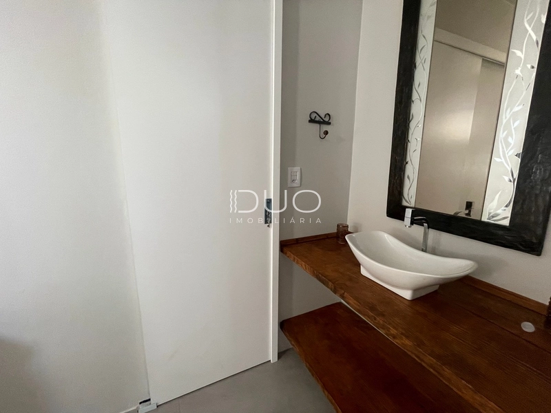 CASA COM 3 SUÍTES NO CENTRO DE XANGRI-LÁ: 17ª foto da galeria de imagens do imóvel