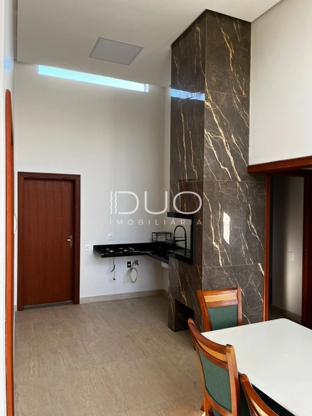 CASA EM XANGRI-LÁ: 13ª foto da galeria de imagens do imóvel