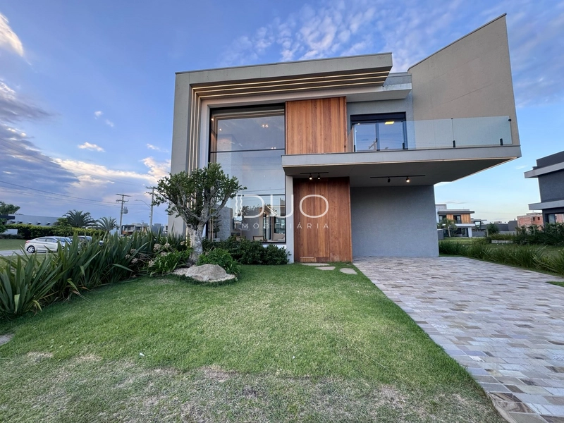 CASA NO CONDOMÍNIO SUNSET EM XANGRI-LÁ