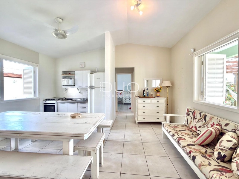 CASA COM 2 DORMITÓRIOS EM XANGRI-LÁ: 8ª foto da galeria de imagens do imóvel