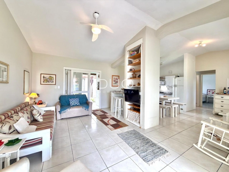 CASA COM 2 DORMITÓRIOS EM XANGRI-LÁ: 6ª foto da galeria de imagens do imóvel