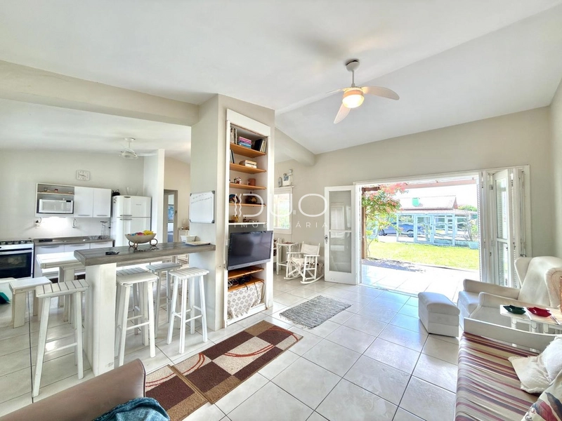 CASA COM 2 DORMITÓRIOS EM XANGRI-LÁ: 5ª foto da galeria de imagens do imóvel