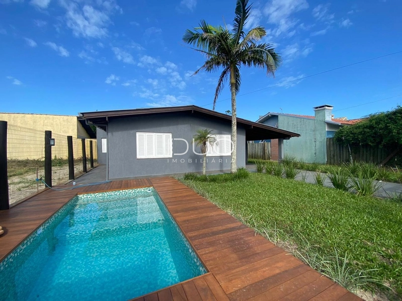 CASA 04 DORMITÓRIOS EM XANGRI-LÁ