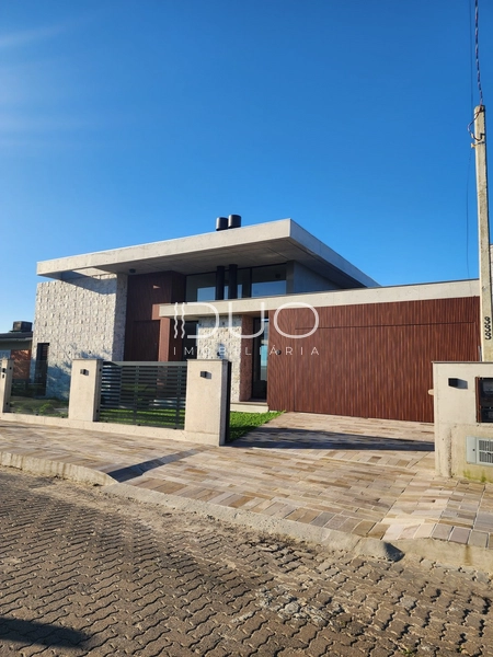 SOBRADO EM ATLÂNTIDA EM XANGRI-LÁ: 4ª foto da galeria de imagens do imóvel