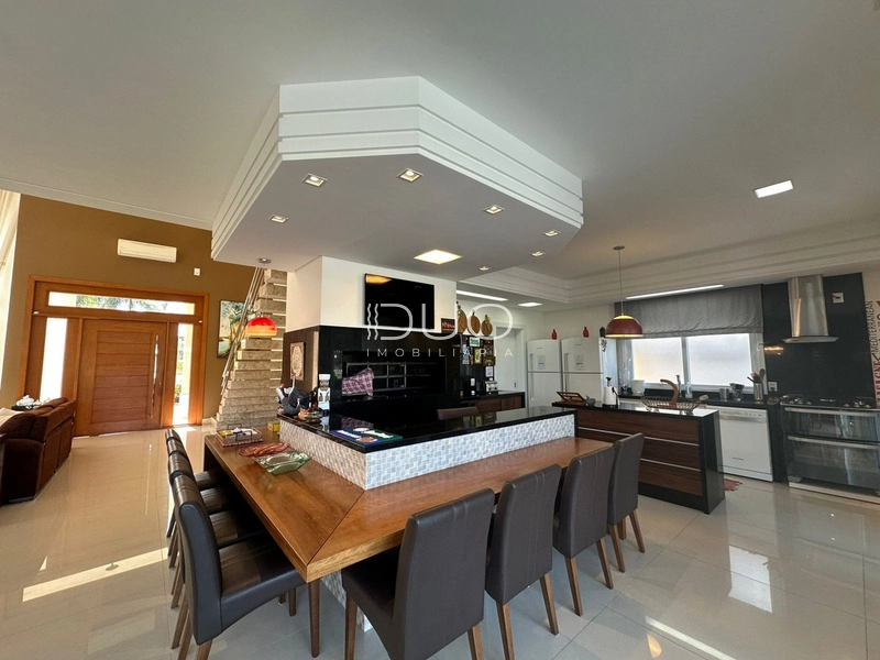 SOBRADO NO CONDOMÍNIO ENSEADA LAGOS EM XANGRI-LÁ: 9ª foto da galeria de imagens do imóvel