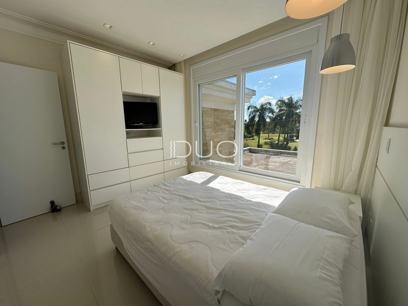 SOBRADO NO CONDOMÍNIO ENSEADA LAGOS EM XANGRI-LÁ: 25ª foto da galeria de imagens do imóvel