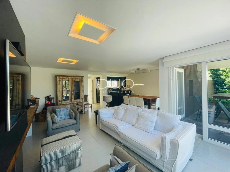 SOBRADO NO CONDOMÍNIO PATEO MARBELLA EM XANGRI-LÁ: 10ª foto da galeria de imagens do imóvel