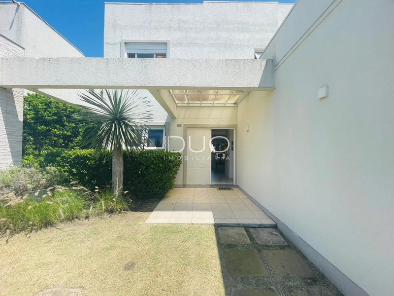 SOBRADO NO CONDOMÍNIO PATEO MARBELLA EM XANGRI-LÁ: 6ª foto da galeria de imagens do imóvel