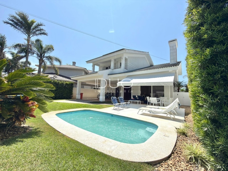 SOBRADO NO CONDOMÍNIO ATLÂNTIDA LAGOS PARK EM XANGRI-LÁ: 2ª foto da galeria de imagens do imóvel