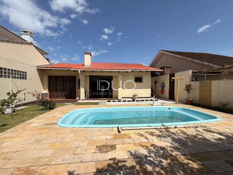 CASA EM XANGRI-LÁ: 4ª foto da galeria de imagens do imóvel