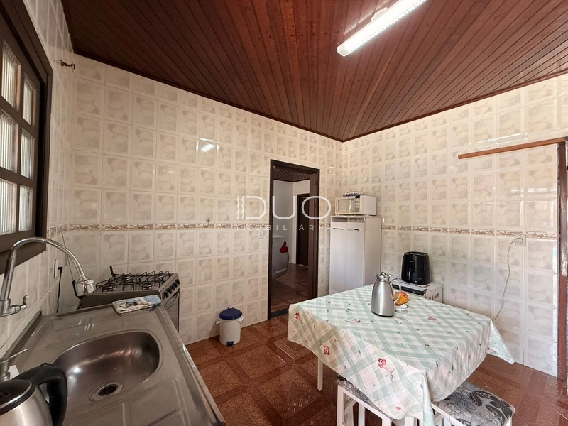 CASA EM XANGRI-LÁ: 12ª foto da galeria de imagens do imóvel