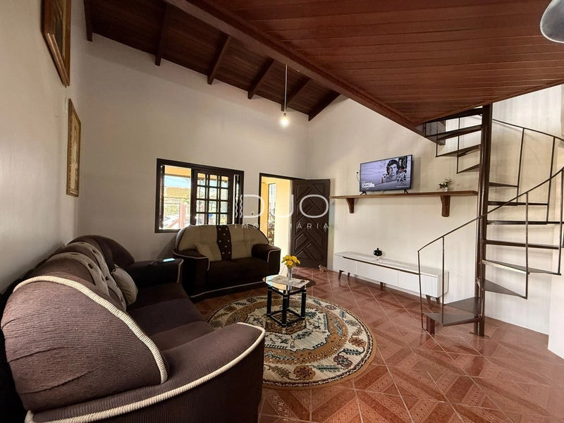 CASA EM XANGRI-LÁ: 8ª foto da galeria de imagens do imóvel