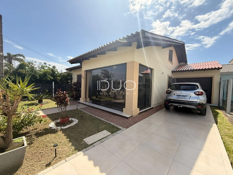 CASA EM XANGRI-LÁ: 3ª foto da galeria de imagens do imóvel