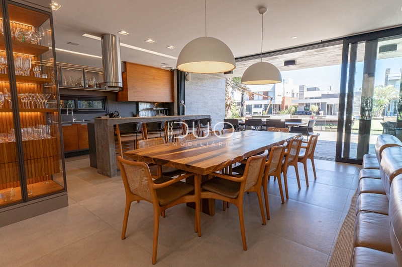 CASA COM 5 DORMITÓRIOS NO CONDOMÍNIO MALIBU: 13ª foto da galeria de imagens do imóvel