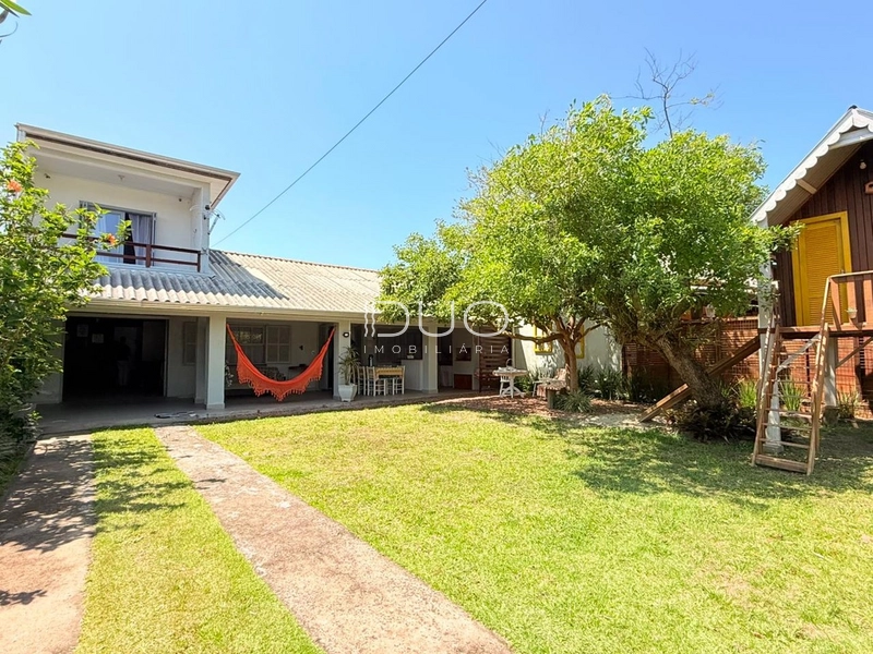 CASA NA PRAIA DE MARIÁPOLIS EM OSÓRIO