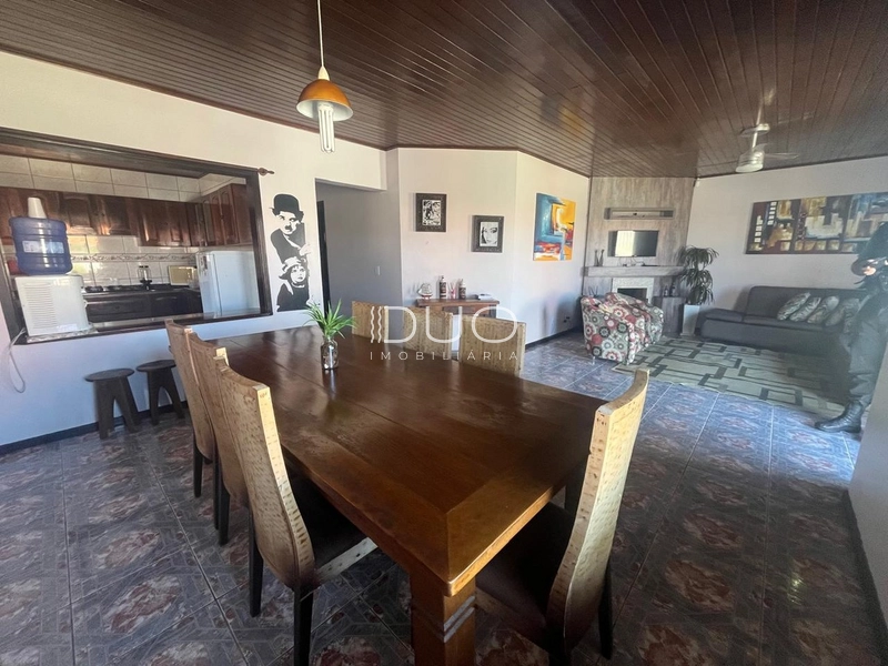 CASA COM 4 DORMITÓRIOS EM XANGRI-LÁ: 4ª foto da galeria de imagens do imóvel