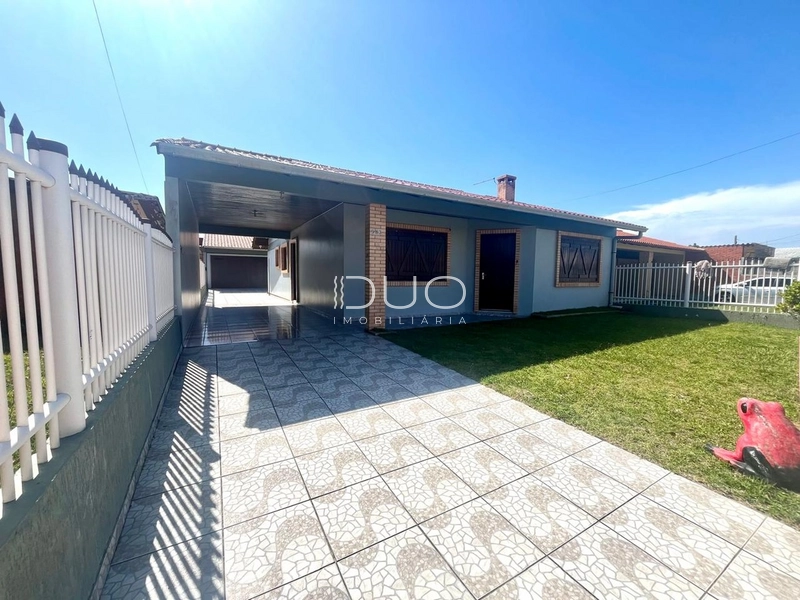 CASA COM 4 DORMITÓRIOS EM XANGRI-LÁ